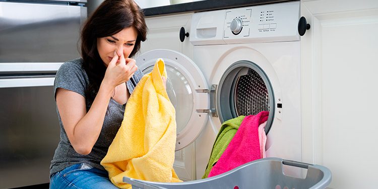 Mi lavadora apesta, trucos para eliminar el mal olor de la lavadora